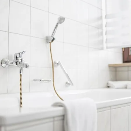 מלון Eibacher Hof 3*